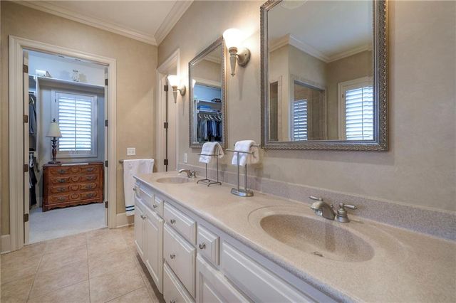 10804 W 141st Street, Overland Park, KS 66221