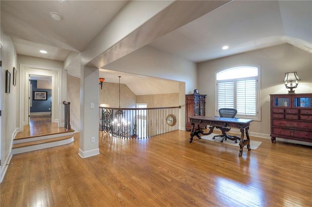 10804 W 141st Street, Overland Park, KS 66221