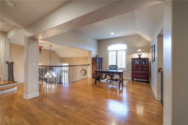 10804 W 141st Street, Overland Park, KS 66221