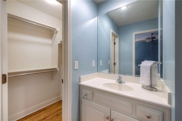 10804 W 141st Street, Overland Park, KS 66221