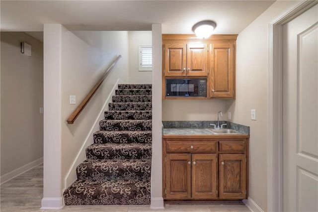 10804 W 141st Street, Overland Park, KS 66221