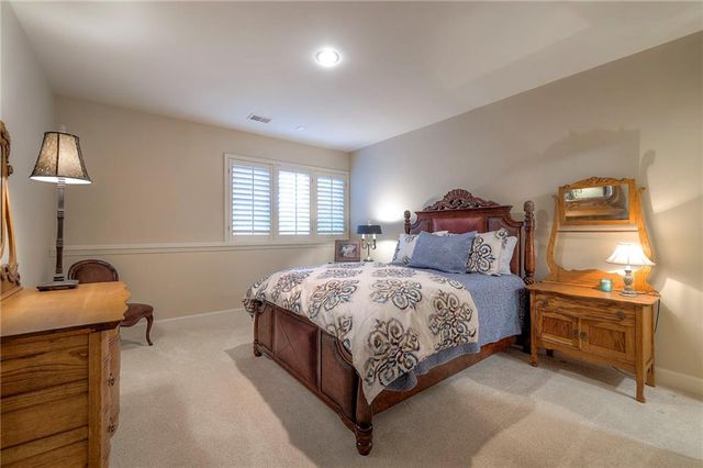 10804 W 141st Street, Overland Park, KS 66221