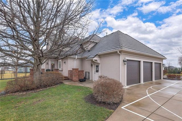 10804 W 141st Street, Overland Park, KS 66221