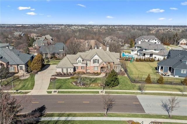 10804 W 141st Street, Overland Park, KS 66221