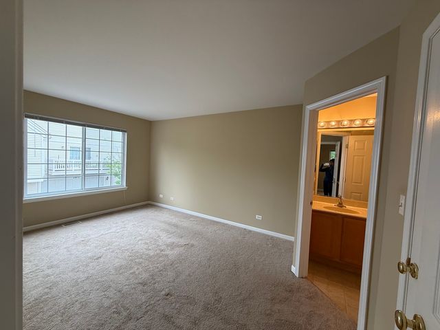 2419 Oakfield Court 2419, Aurora, IL 60503
