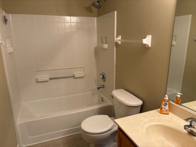 2419 Oakfield Court 2419, Aurora, IL 60503