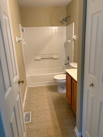 2419 Oakfield Court 2419, Aurora, IL 60503