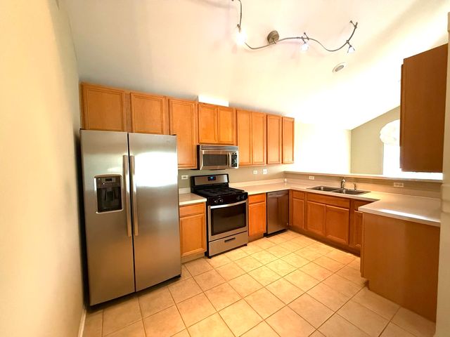 2419 Oakfield Court 2419, Aurora, IL 60503