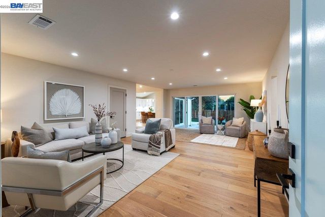 3161 Plymouth Road, Lafayette, CA 94549