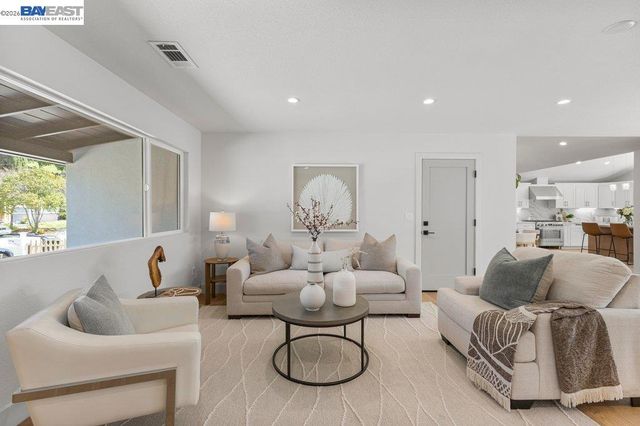 3161 Plymouth Road, Lafayette, CA 94549