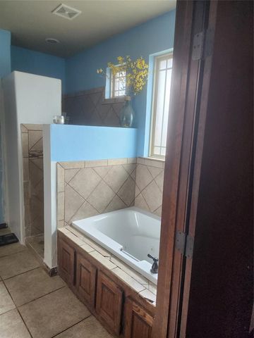 928 County Street 2932, Tuttle, OK 73089