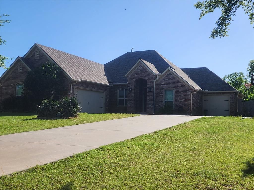 928 County Street 2932, Tuttle, OK 73089