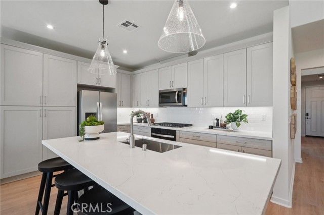 73550 Raphael Drive, Palm Desert, CA 92211