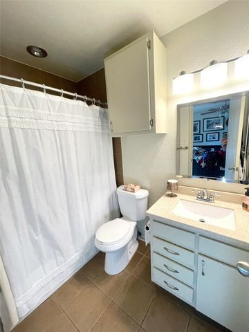 2610 N Casa Blanca Court, Arlington, TX 76015