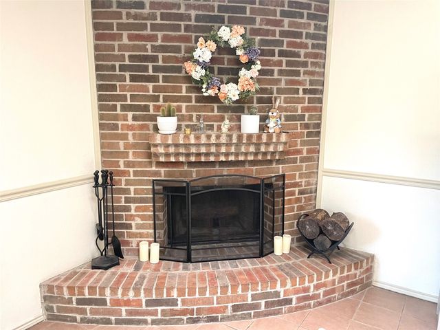 2610 N Casa Blanca Court, Arlington, TX 76015