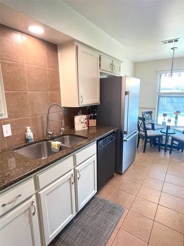 2610 N Casa Blanca Court, Arlington, TX 76015