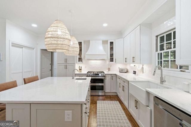 2031 Cliff Side Court SE, Smyrna, GA 30080