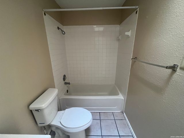 5523 Lochmoor Apt 2, San Antonio, TX 78244