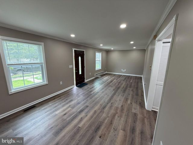 222 SAMDIN BLVD, Hamilton, NJ 08610