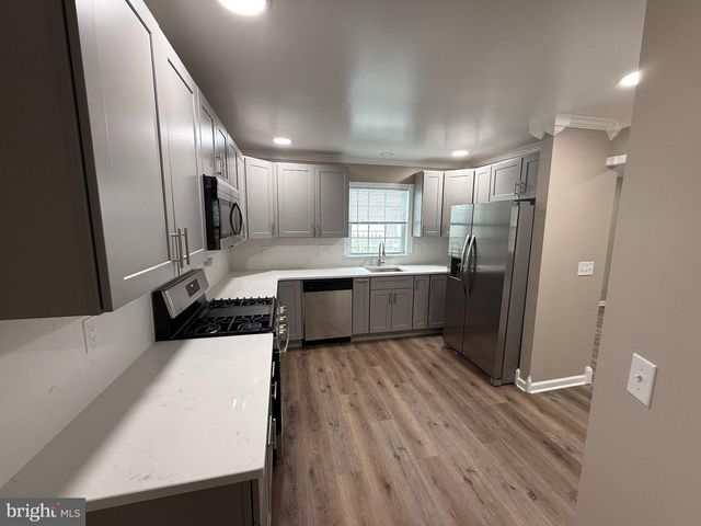 222 SAMDIN BLVD, Hamilton, NJ 08610