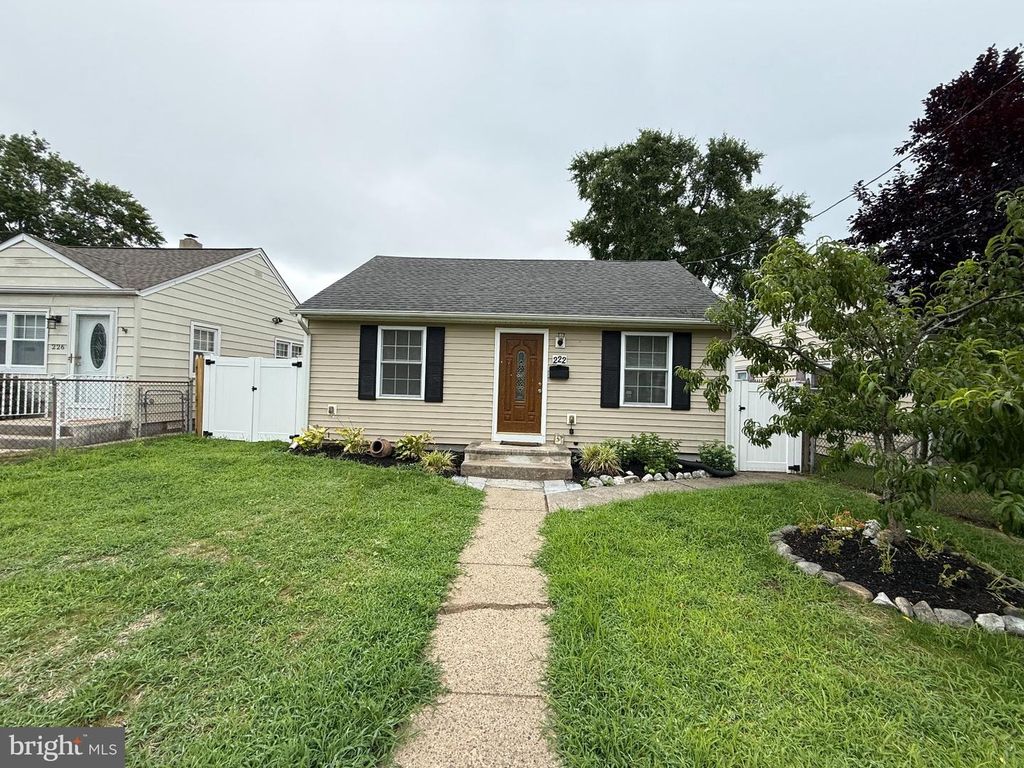 222 SAMDIN BLVD, Hamilton, NJ 08610