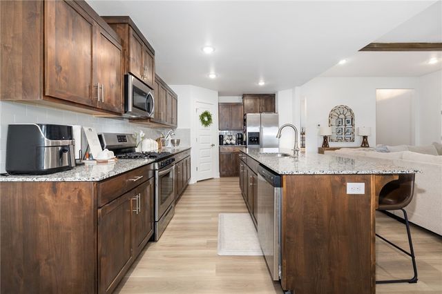 305 Phyllis Farm Road, Prairie Grove, AR 72753