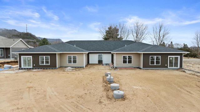 W7676 Castle Mound ROAD, Holmen, WI 54636