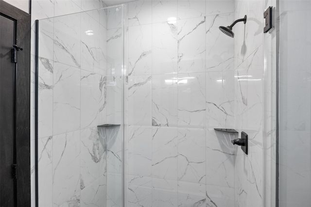 3988 Peridot Dr, Marion, IA 52302