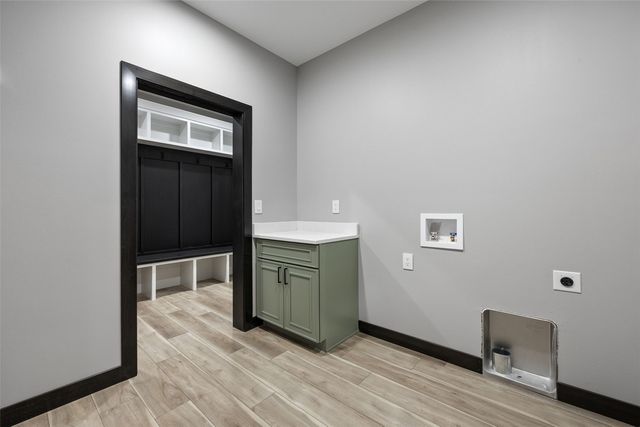 3988 Peridot Dr, Marion, IA 52302