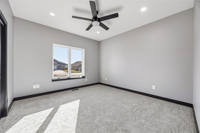 3988 Peridot Dr, Marion, IA 52302