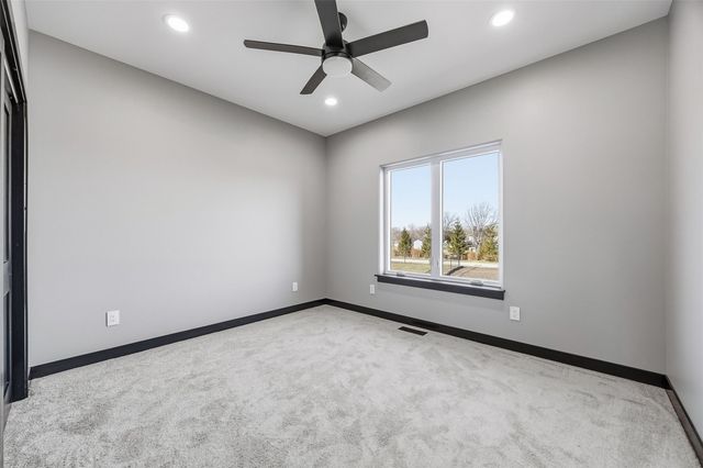 3988 Peridot Dr, Marion, IA 52302