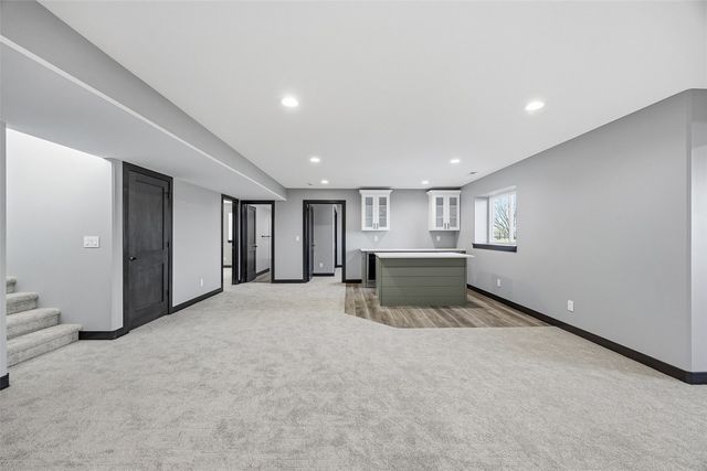 3988 Peridot Dr, Marion, IA 52302