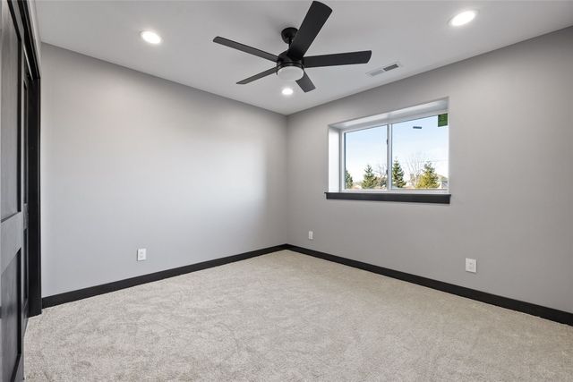 3988 Peridot Dr, Marion, IA 52302