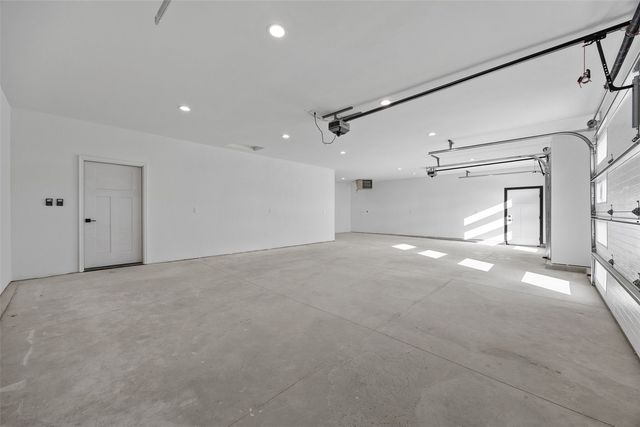 3988 Peridot Dr, Marion, IA 52302