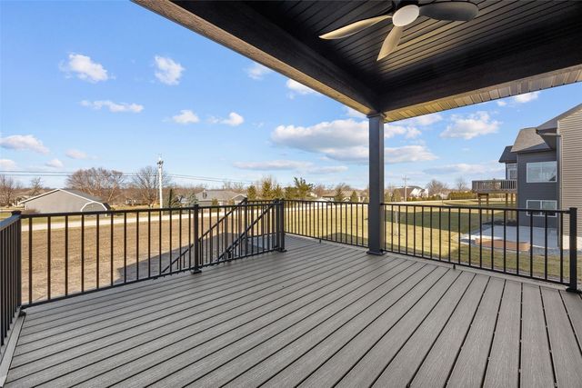 3988 Peridot Dr, Marion, IA 52302