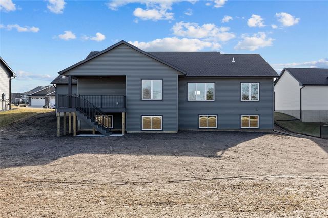 3988 Peridot Dr, Marion, IA 52302