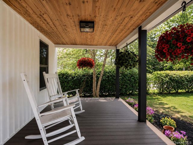 33 County Highway 17, Thompson Ridge, NY 10985