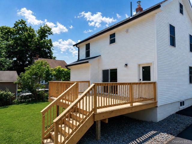 33 County Highway 17, Thompson Ridge, NY 10985