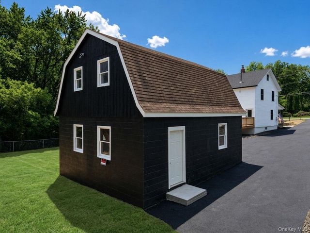 33 County Highway 17, Thompson Ridge, NY 10985