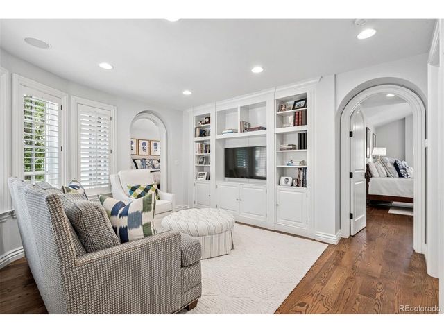 1124 S High St, Denver, CO 80210