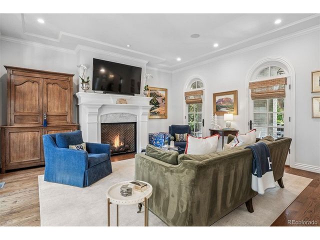 1124 S High St, Denver, CO 80210