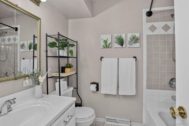 2743 S Saulsbury Street, Denver, CO 80227