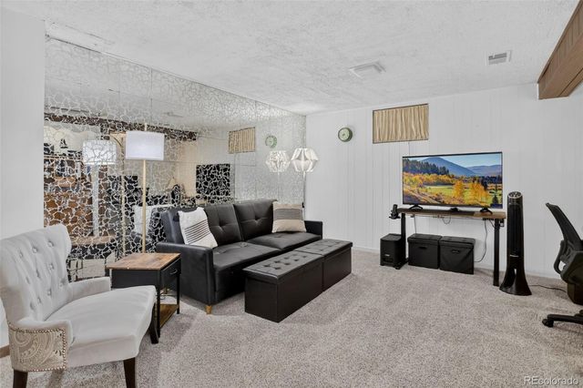 2743 S Saulsbury Street, Denver, CO 80227