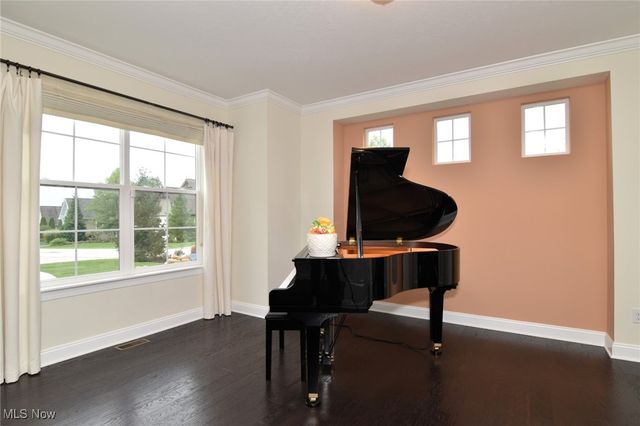 17581 Gates Landing Drive, Chagrin Falls, OH 44023