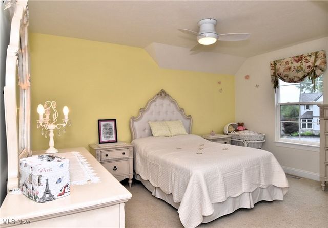 17581 Gates Landing Drive, Chagrin Falls, OH 44023