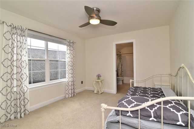 17581 Gates Landing Drive, Chagrin Falls, OH 44023