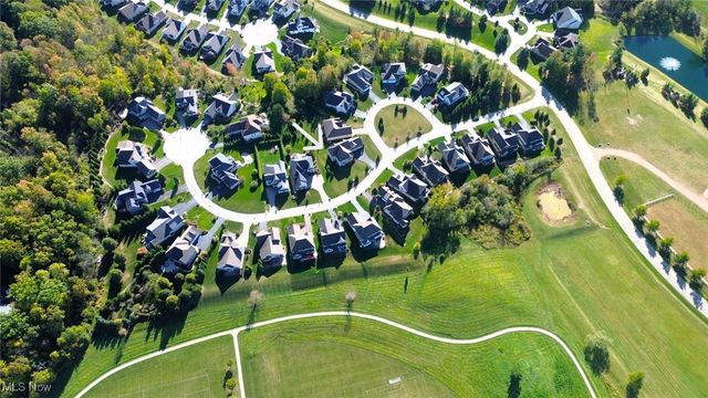 17581 Gates Landing Drive, Chagrin Falls, OH 44023