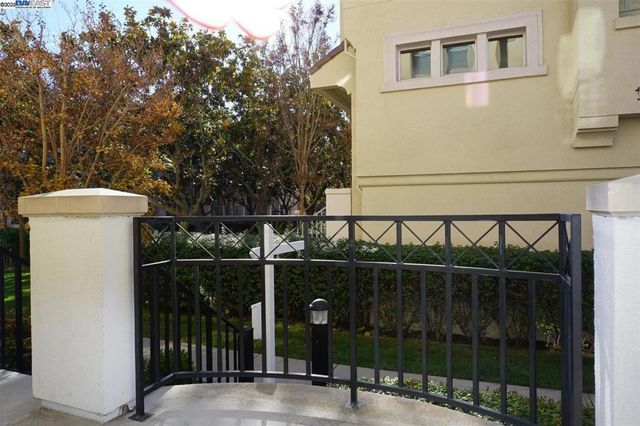 178 STOCKWELL DR, Mountain View, CA 94043