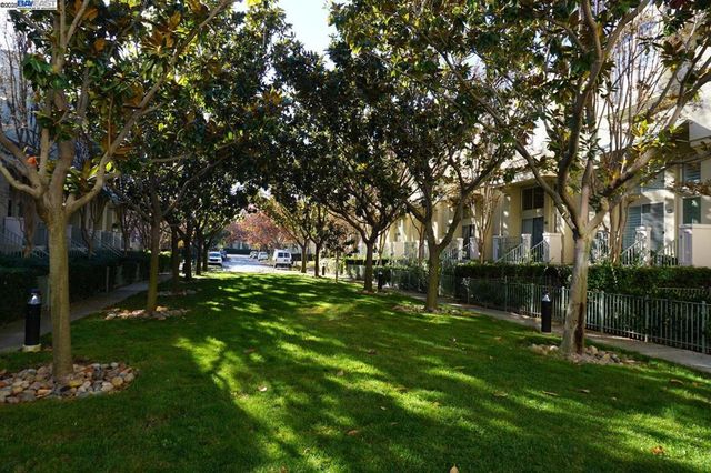 178 STOCKWELL DR, Mountain View, CA 94043