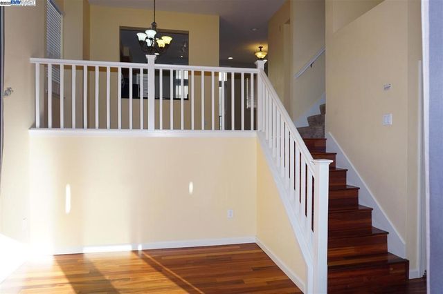 178 STOCKWELL DR, Mountain View, CA 94043